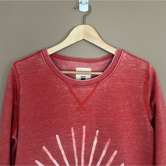 {Levi's} Mineral Wash SF CAL Sun Sweatshirt in Red - Womens Medium - Picture 2 of 9